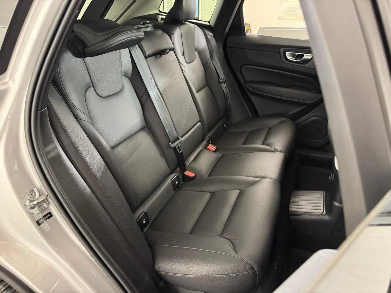 Volvo XC60  2023