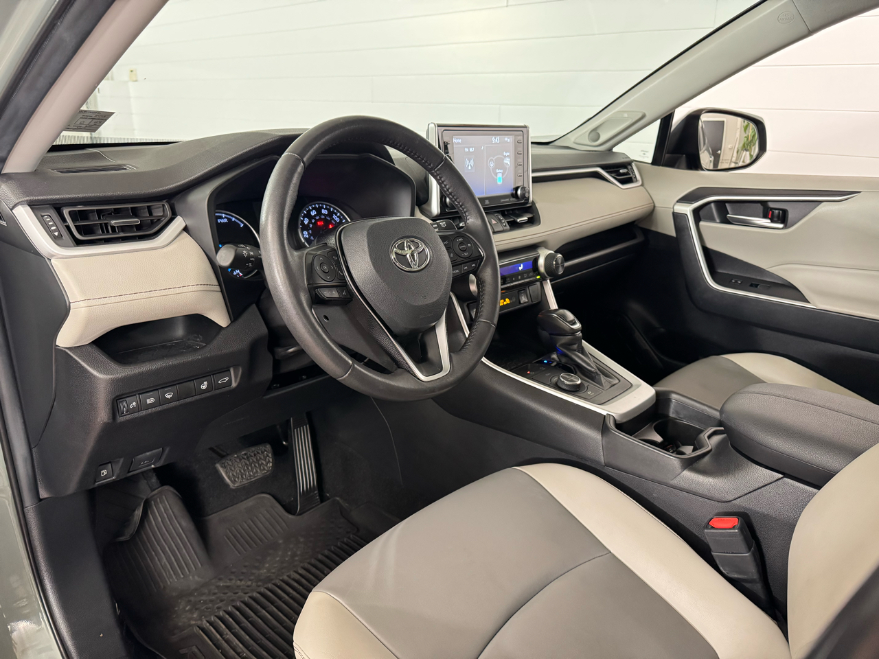 Toyota RAV4 Hybrid  2021