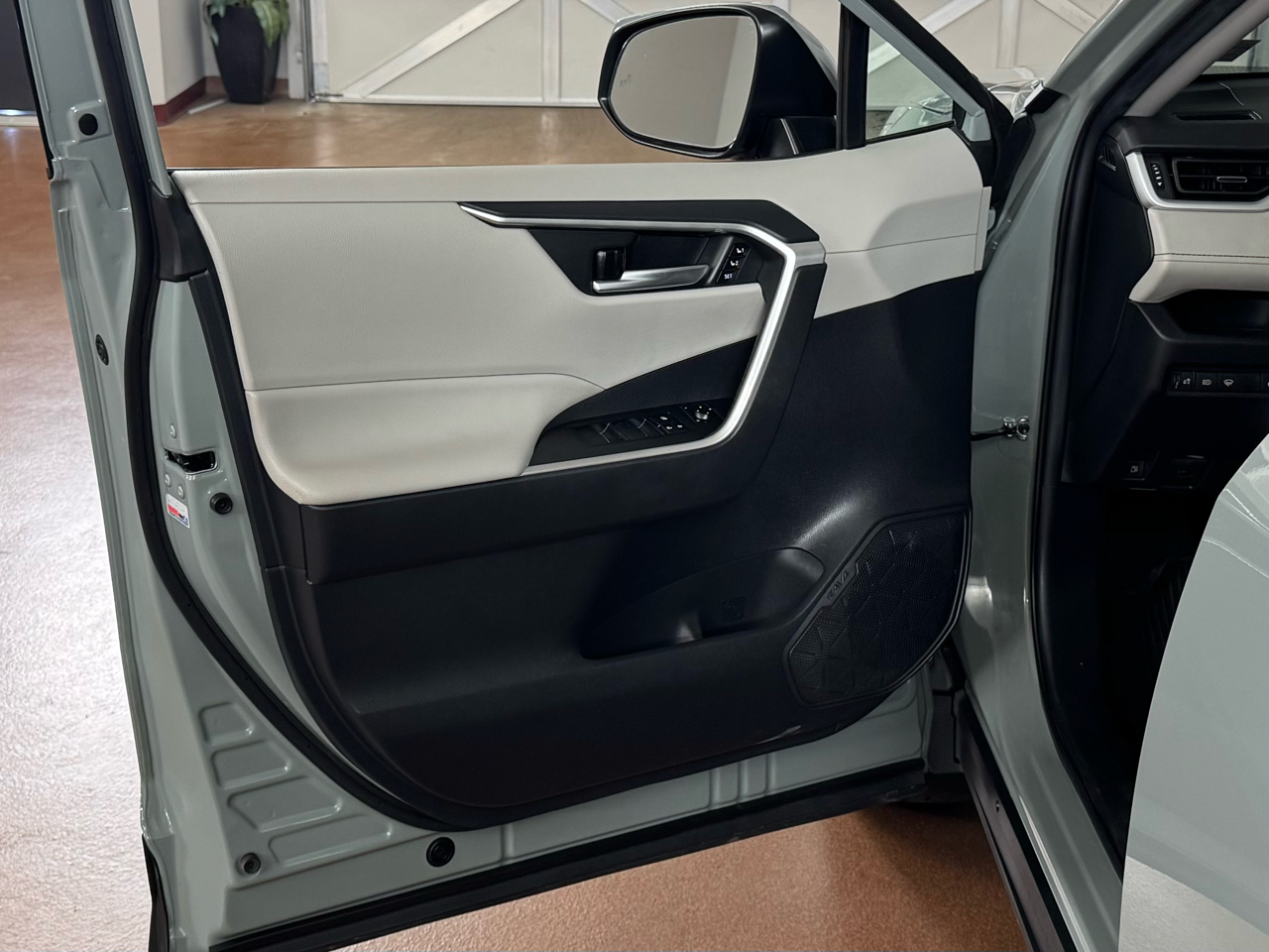 Toyota RAV4 Hybrid  2021