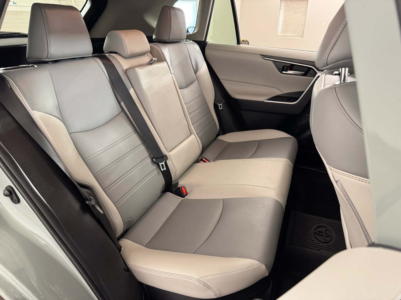 Toyota RAV4 Hybrid  2021