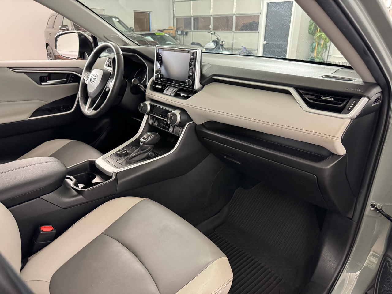 Toyota RAV4 Hybrid  2021