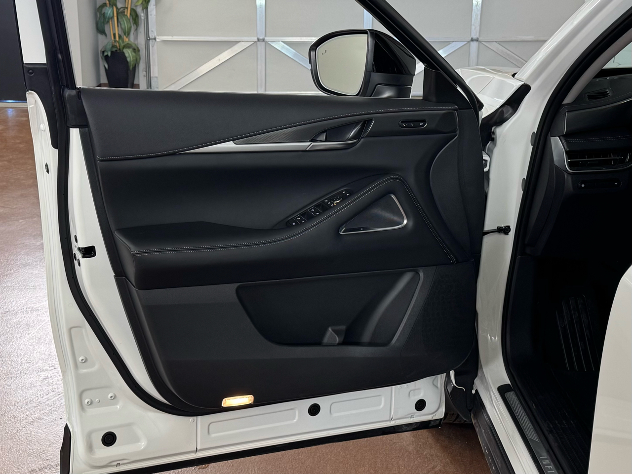 Infiniti QX60 LUXE AWD 2025