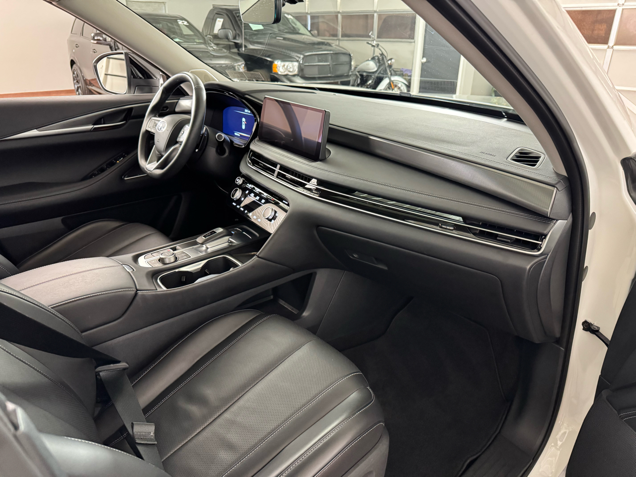 Infiniti QX60 LUXE AWD 2025