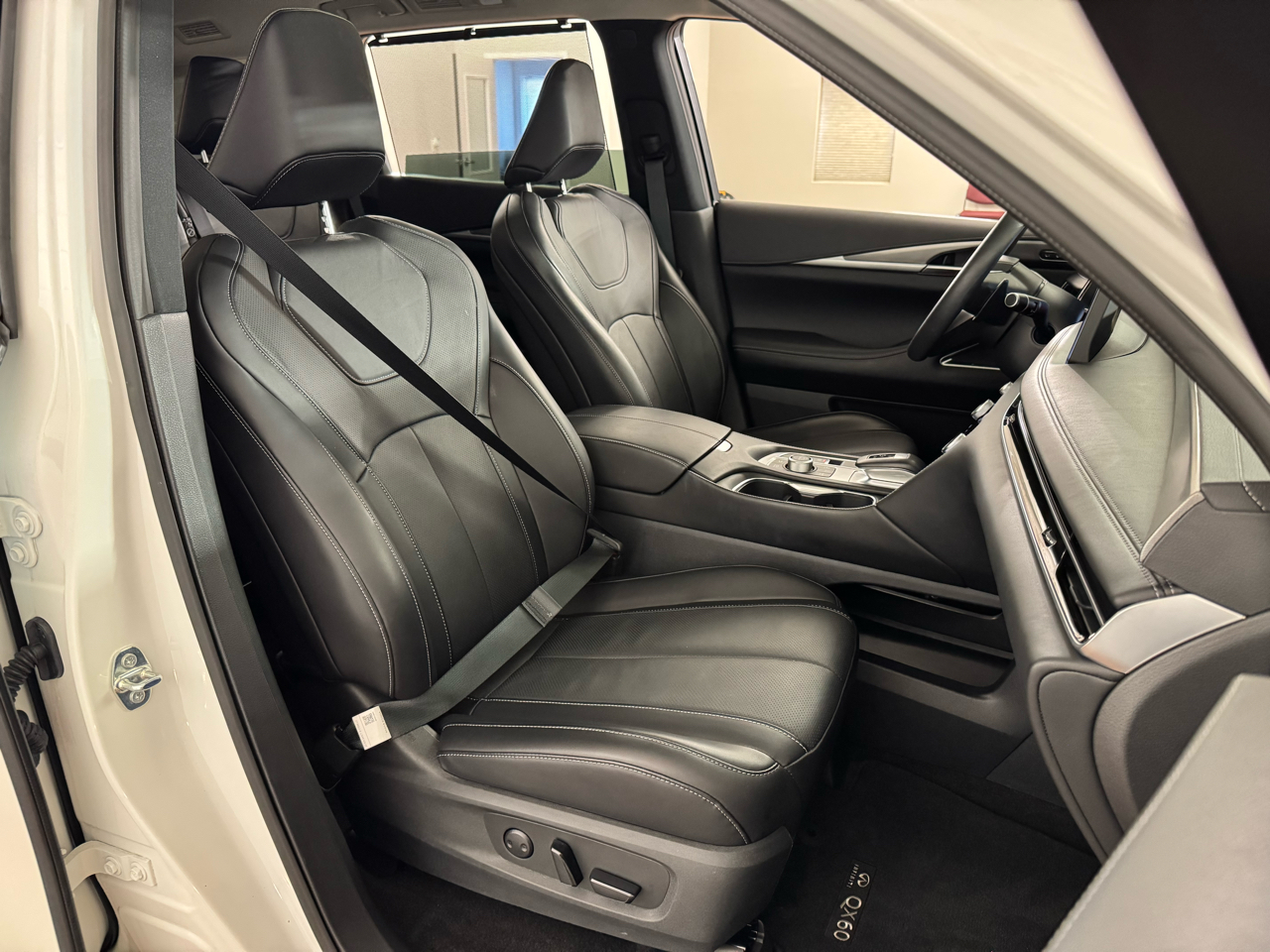 Infiniti QX60 LUXE AWD 2025