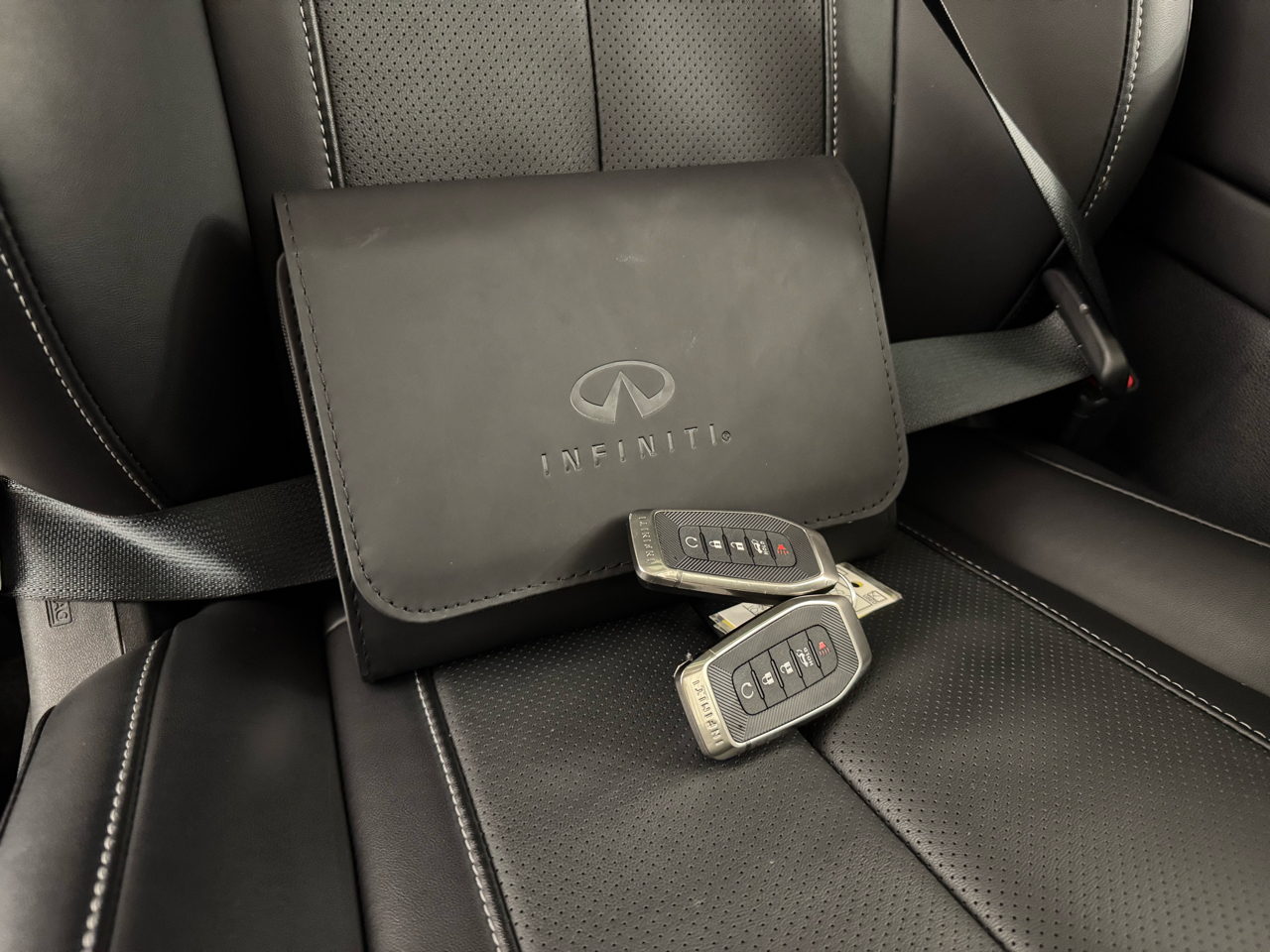 Infiniti QX60 LUXE AWD 2025