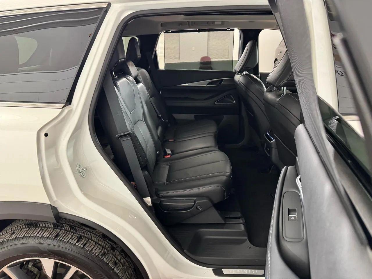 Infiniti QX60 LUXE AWD 2025