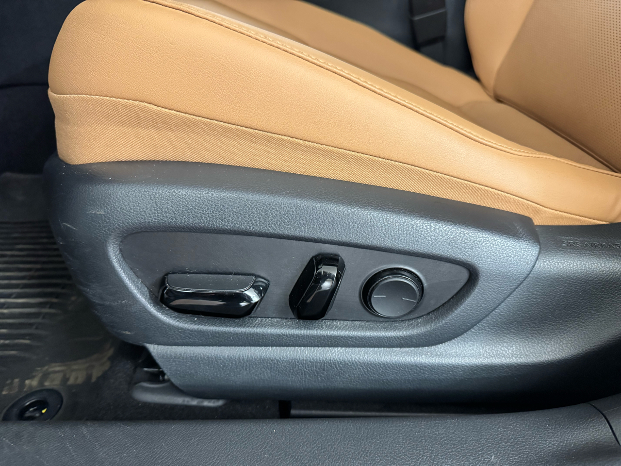 Lexus UX 250h Premium AWD 2023