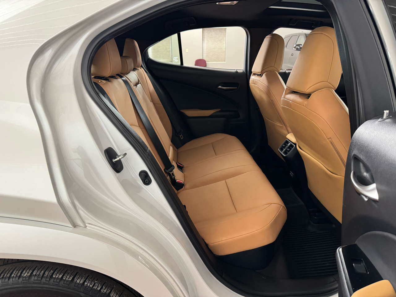 Lexus UX 250h Premium AWD 2023