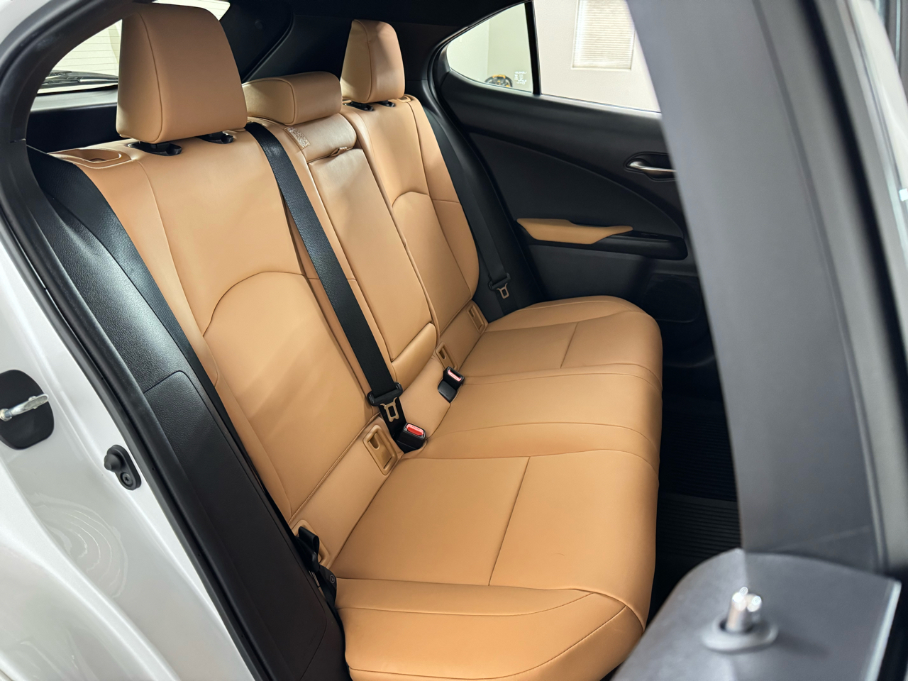 Lexus UX 250h Premium AWD 2023