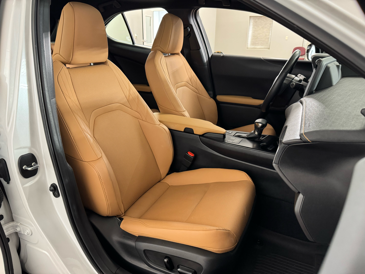 Lexus UX 250h Premium AWD 2023