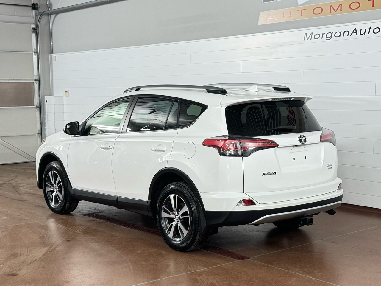 Toyota RAV4 XLE AWD 2017