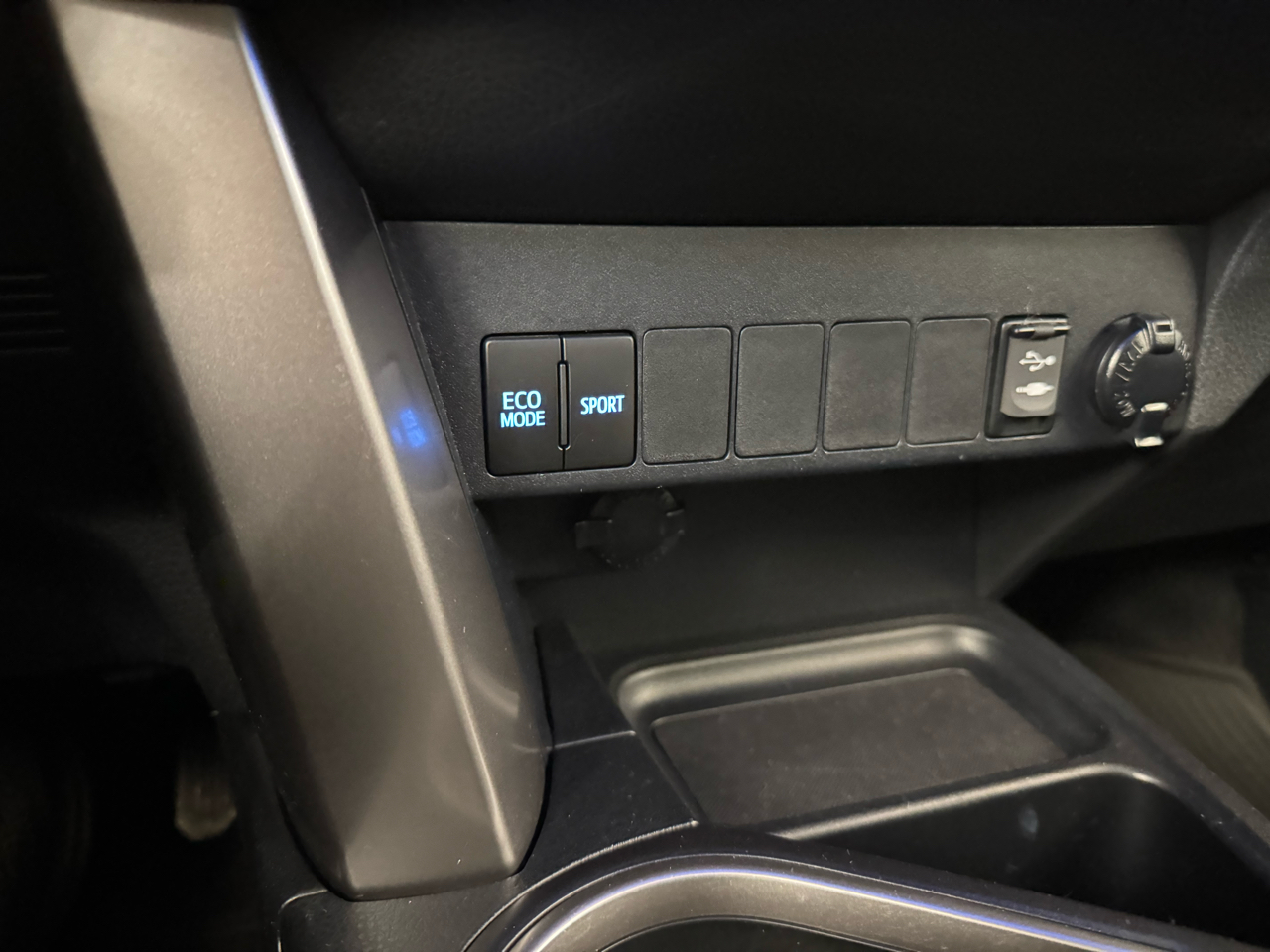 Toyota RAV4 XLE AWD 2017