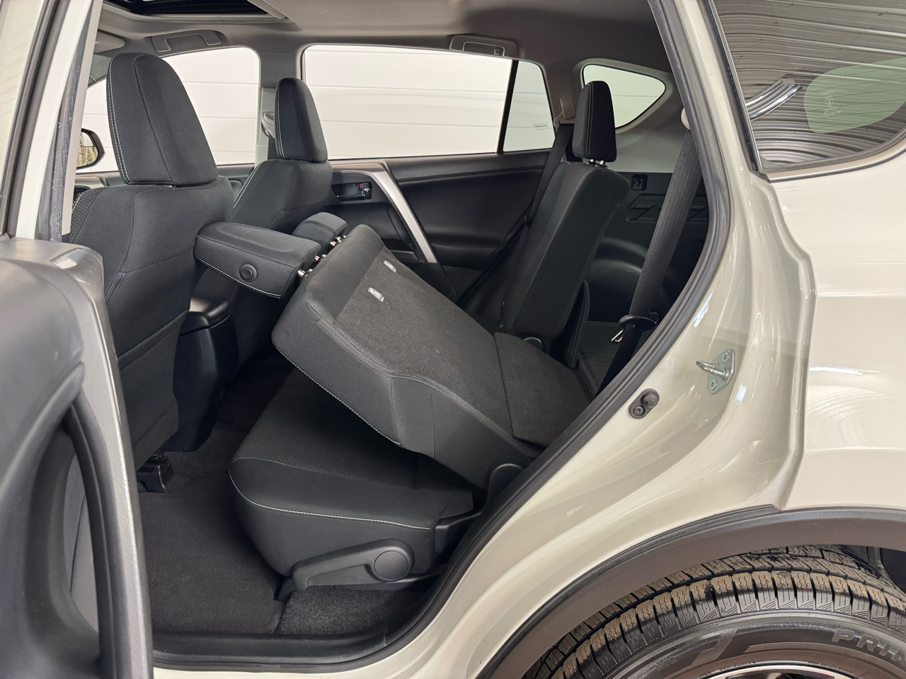 Toyota RAV4 XLE AWD 2017