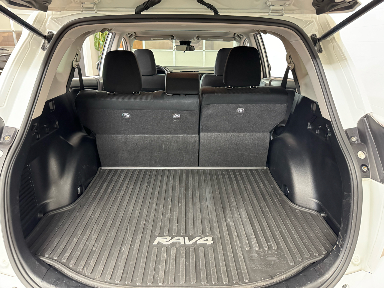 Toyota RAV4 XLE AWD 2017