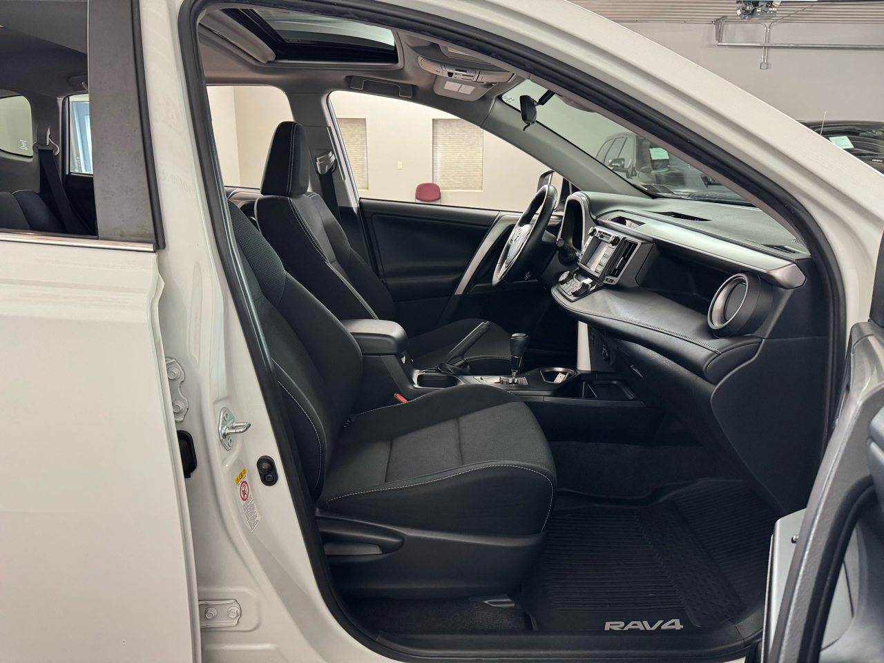 Toyota RAV4 XLE AWD 2017