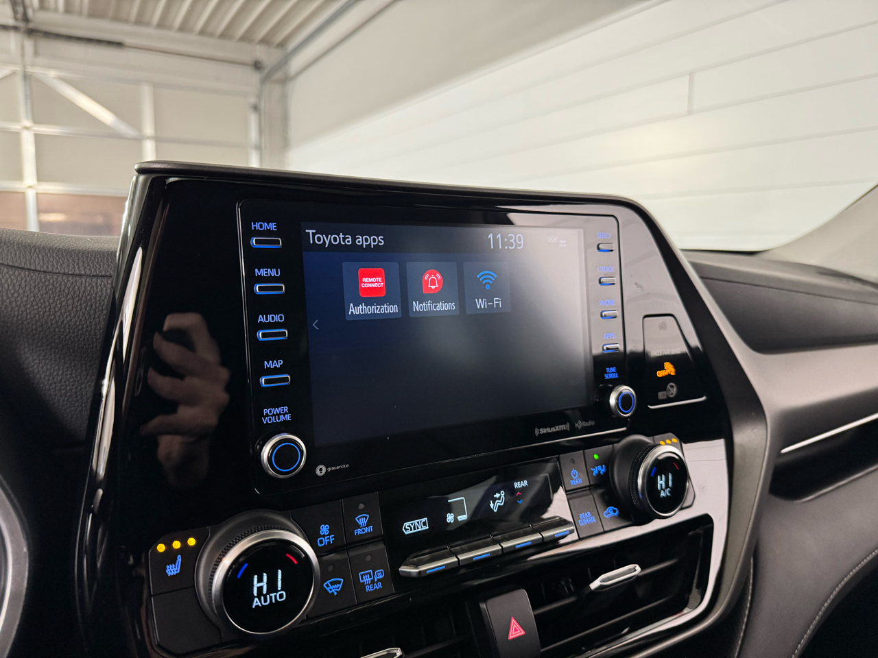 Toyota Highlander XLE AWD V6 2022