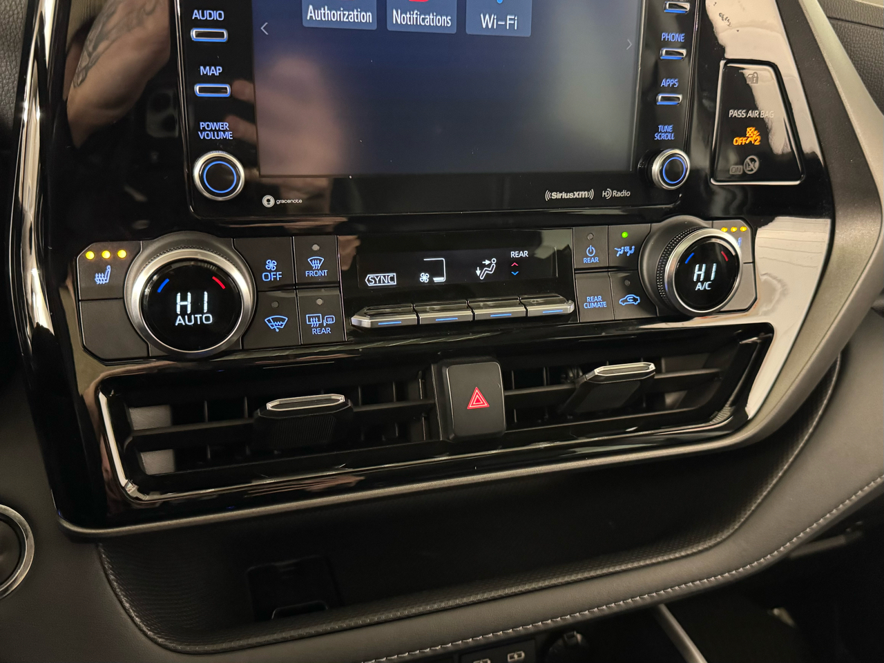 Toyota Highlander XLE AWD V6 2022