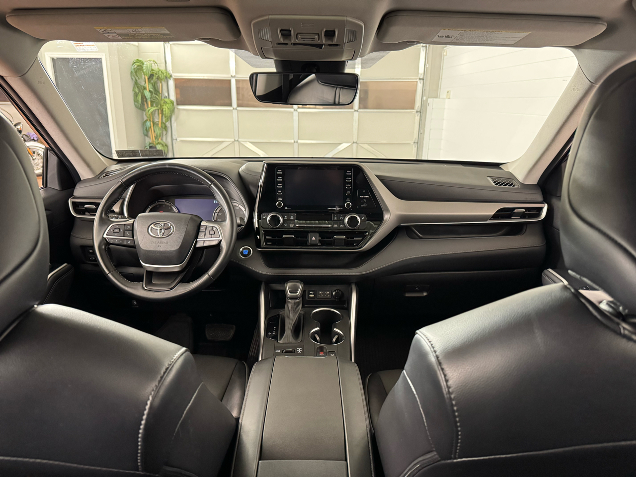 Toyota Highlander XLE AWD V6 2022