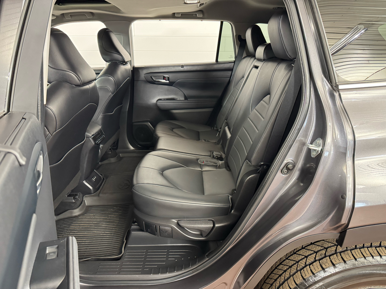 Toyota Highlander XLE AWD V6 2022