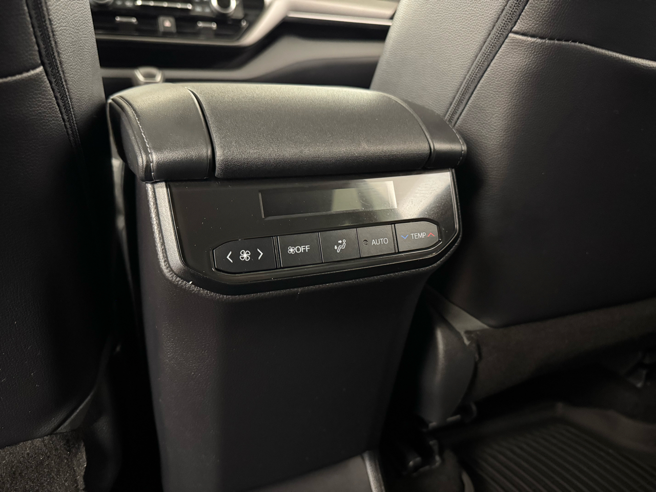 Toyota Highlander XLE AWD V6 2022