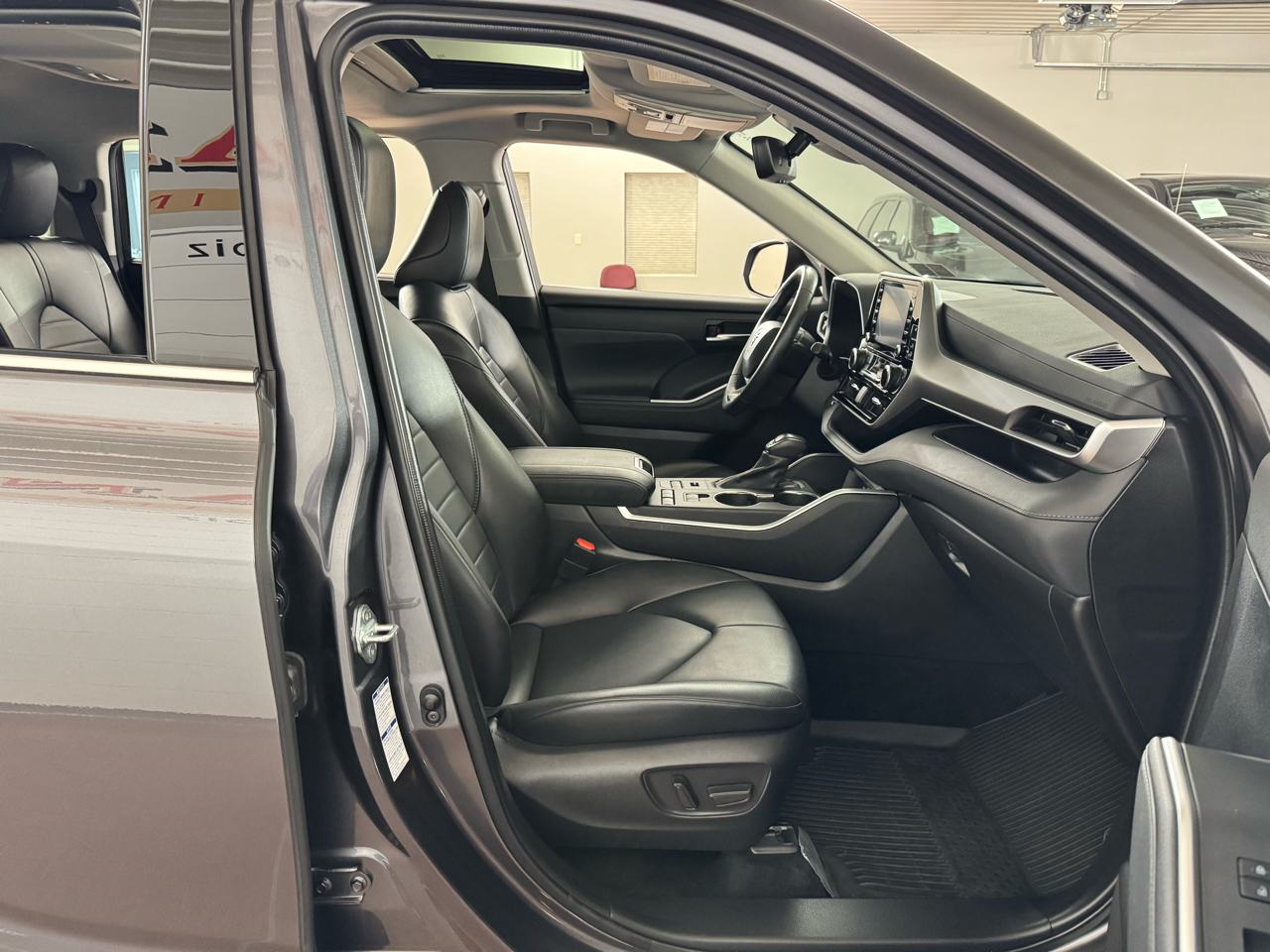 Toyota Highlander XLE AWD V6 2022