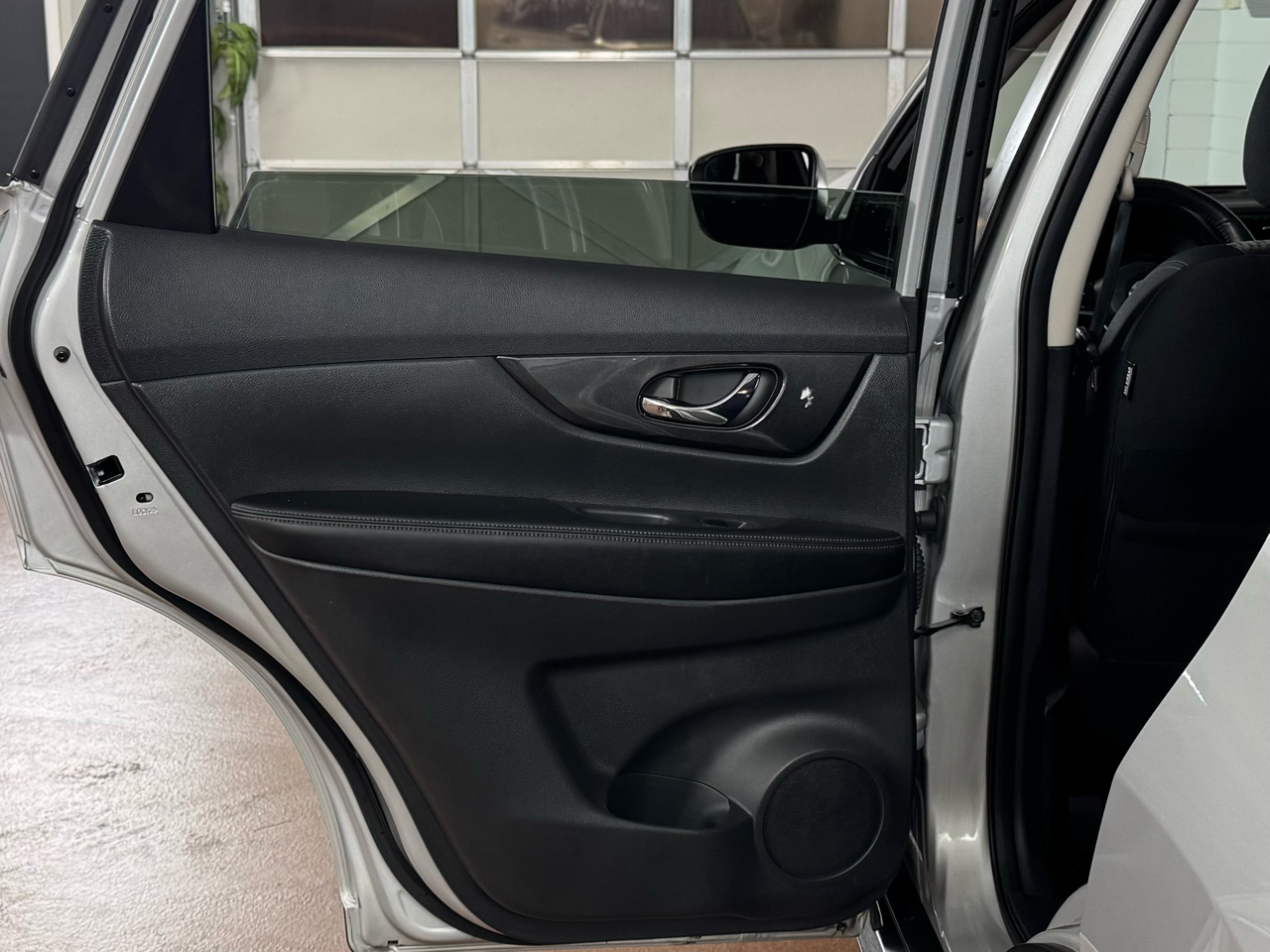 Nissan Rogue SV AWD 2017