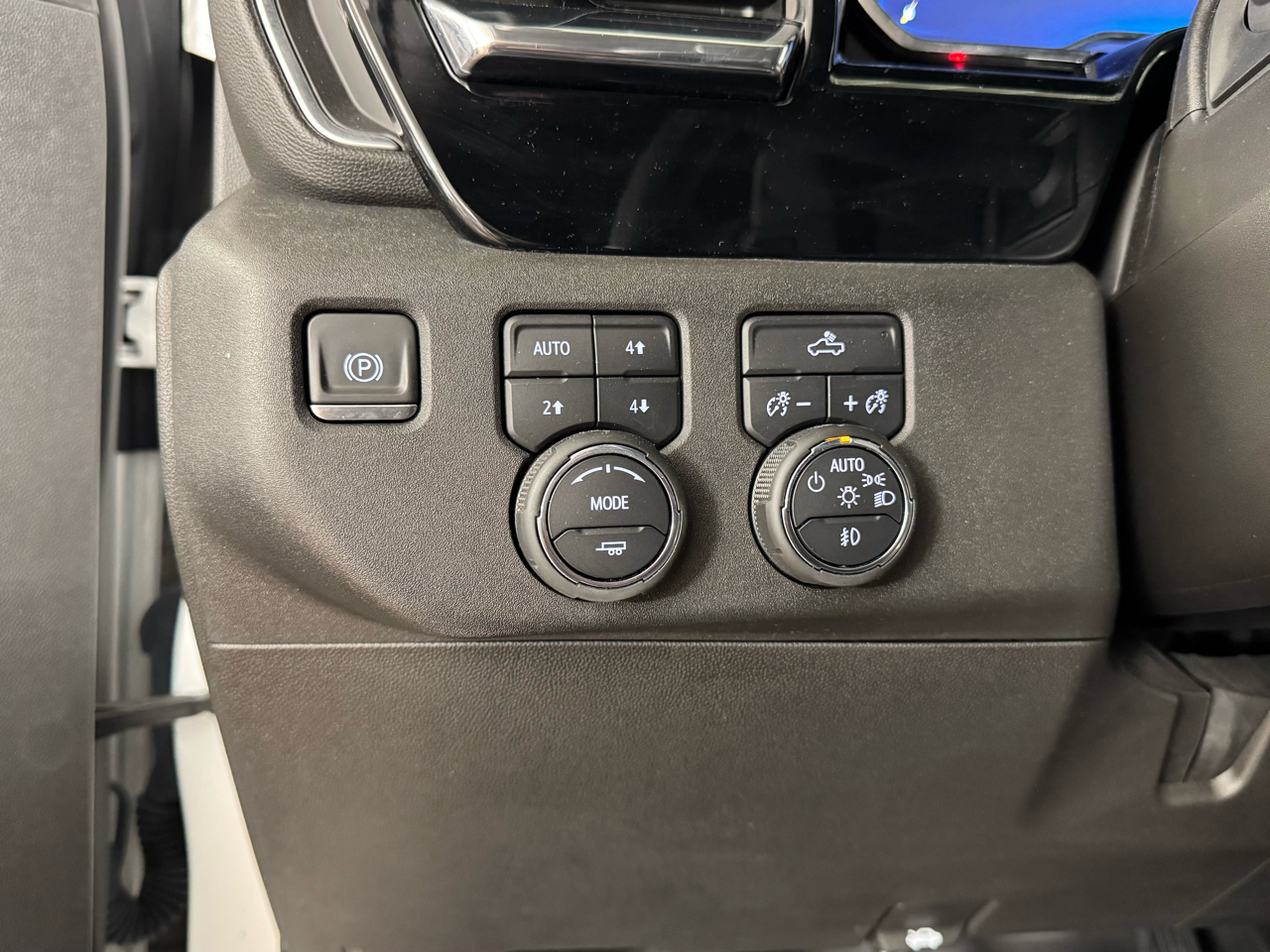 Chevrolet Silverado 1500 RST Crew Cab 4WD 2024