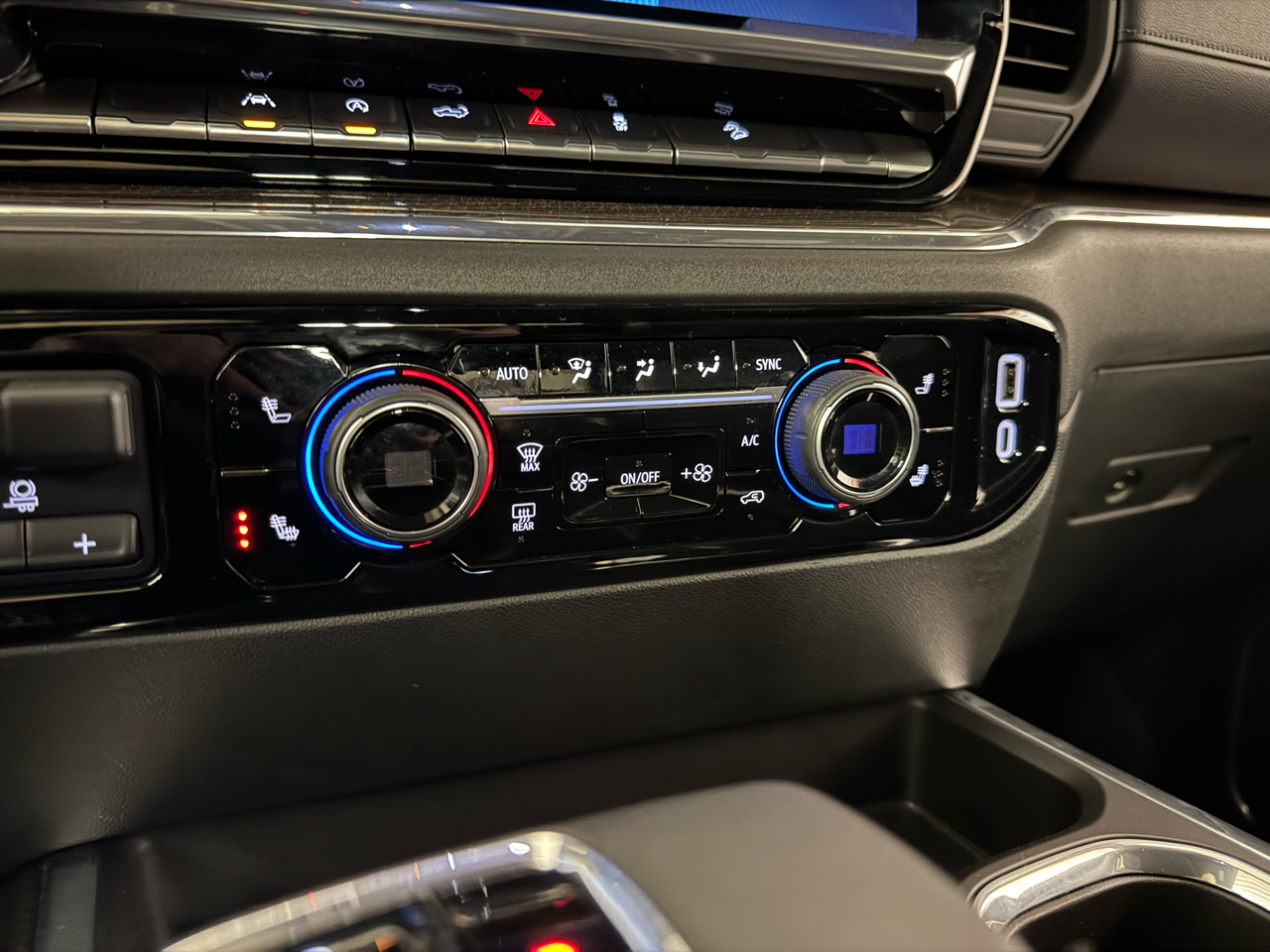 Chevrolet Silverado 1500 RST Crew Cab 4WD 2024