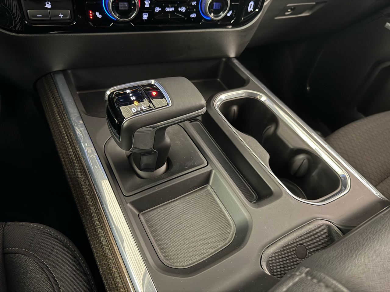 Chevrolet Silverado 1500 RST Crew Cab 4WD 2024