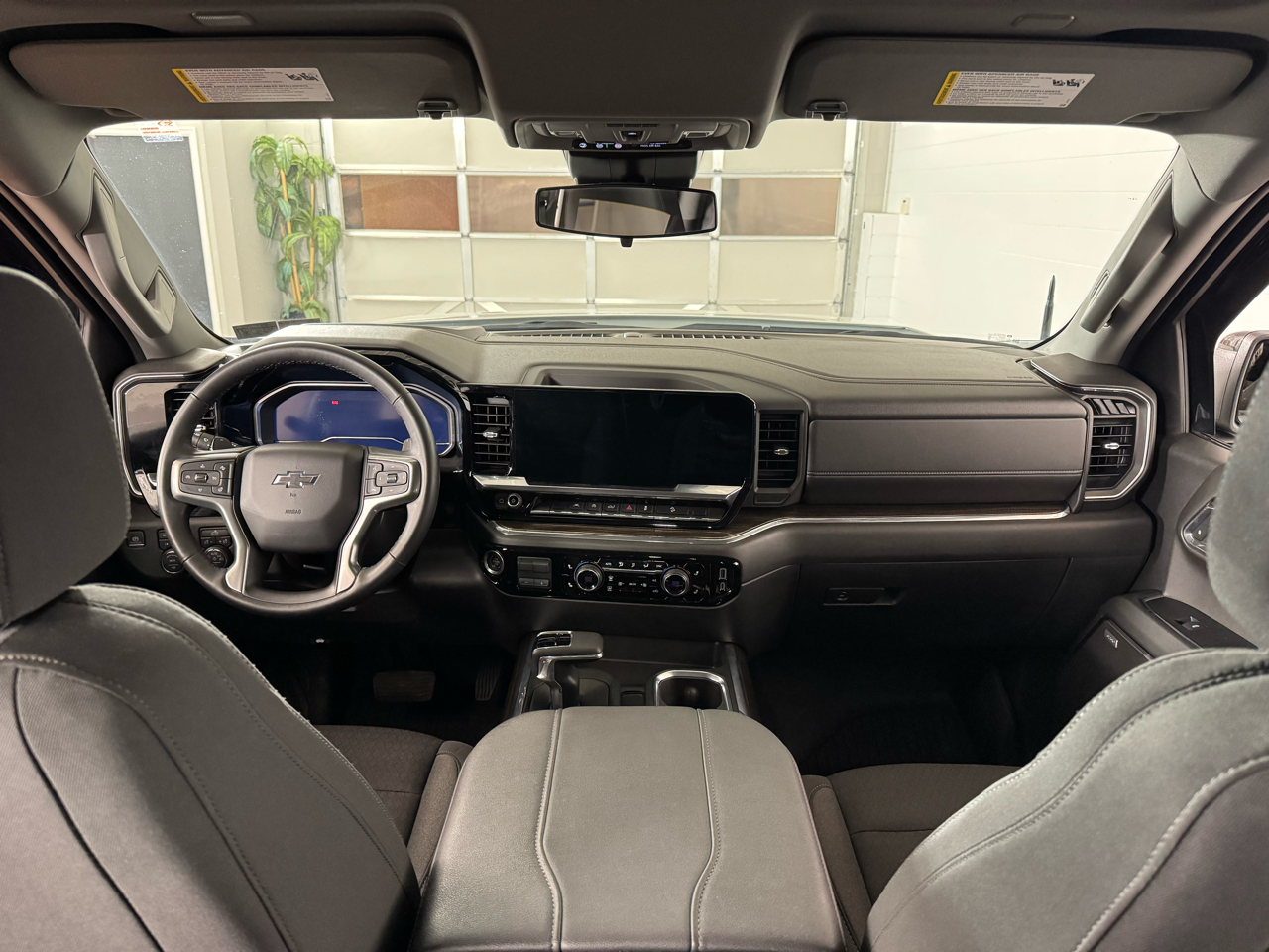 Chevrolet Silverado 1500 RST Crew Cab 4WD 2024