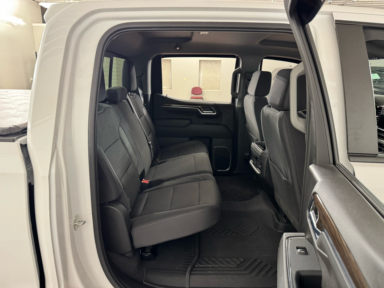 Chevrolet Silverado 1500 RST Crew Cab 4WD 2024