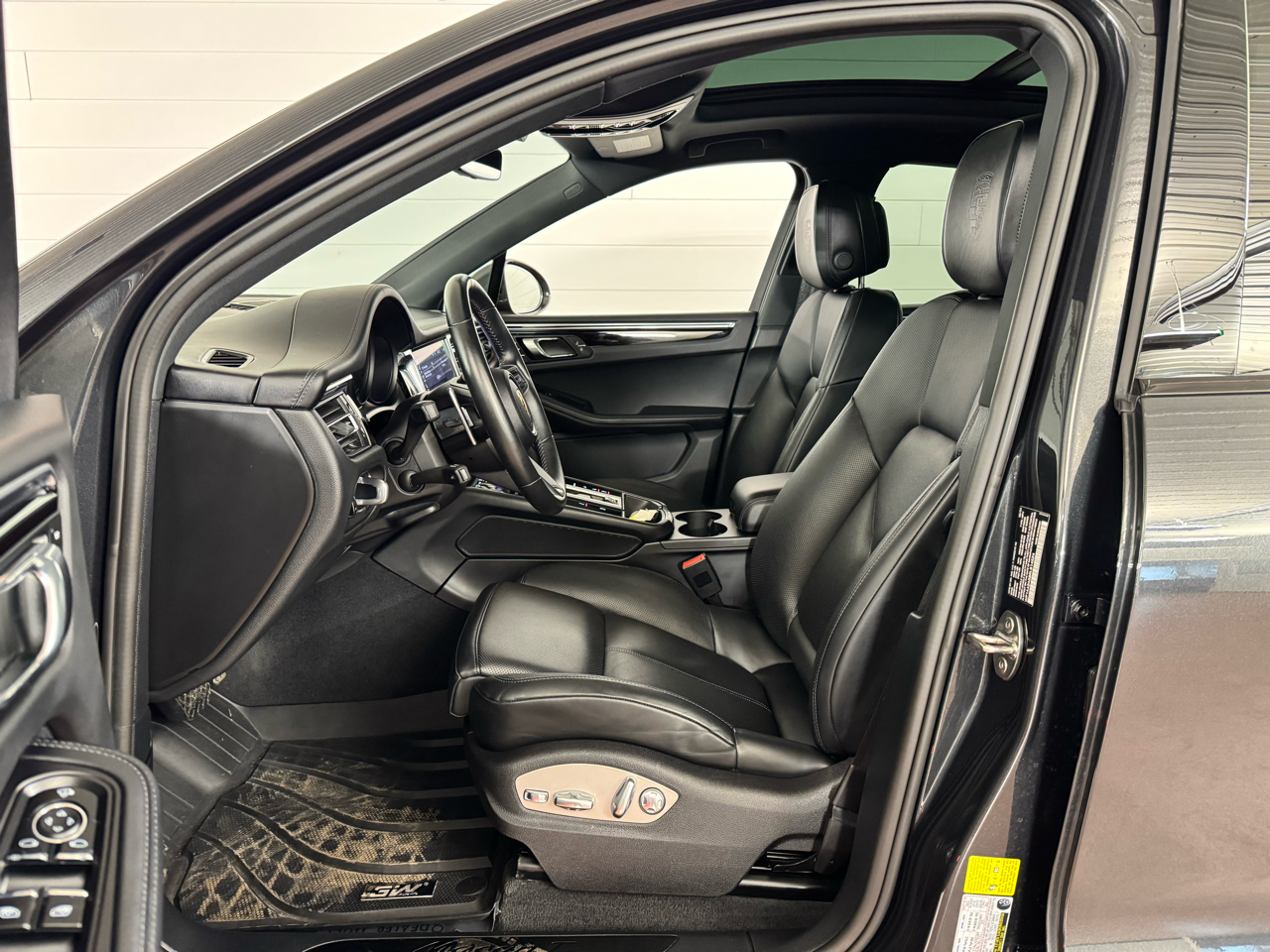 Porsche Macan T AWD 2024