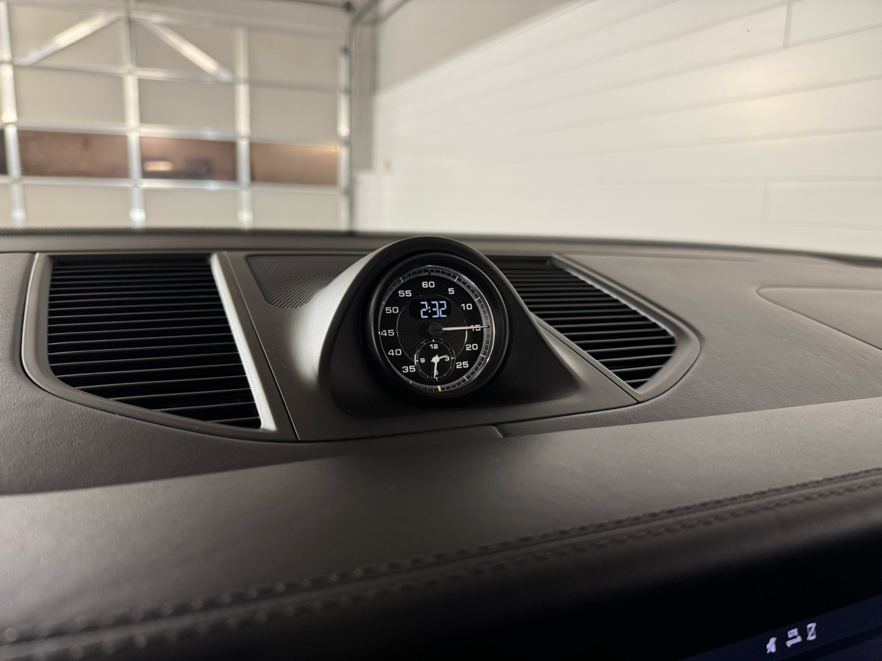 Porsche Macan T AWD 2024