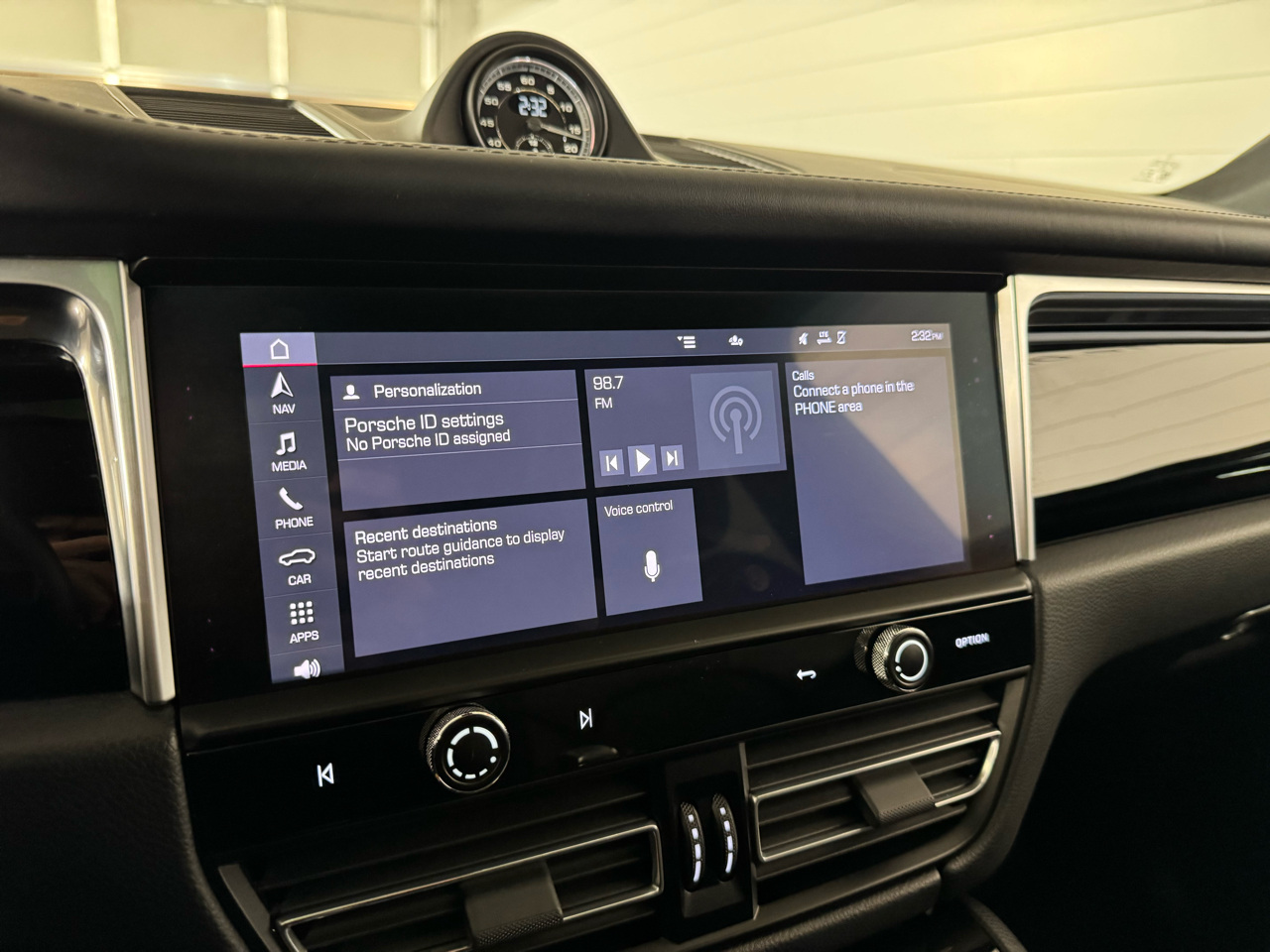 Porsche Macan T AWD 2024