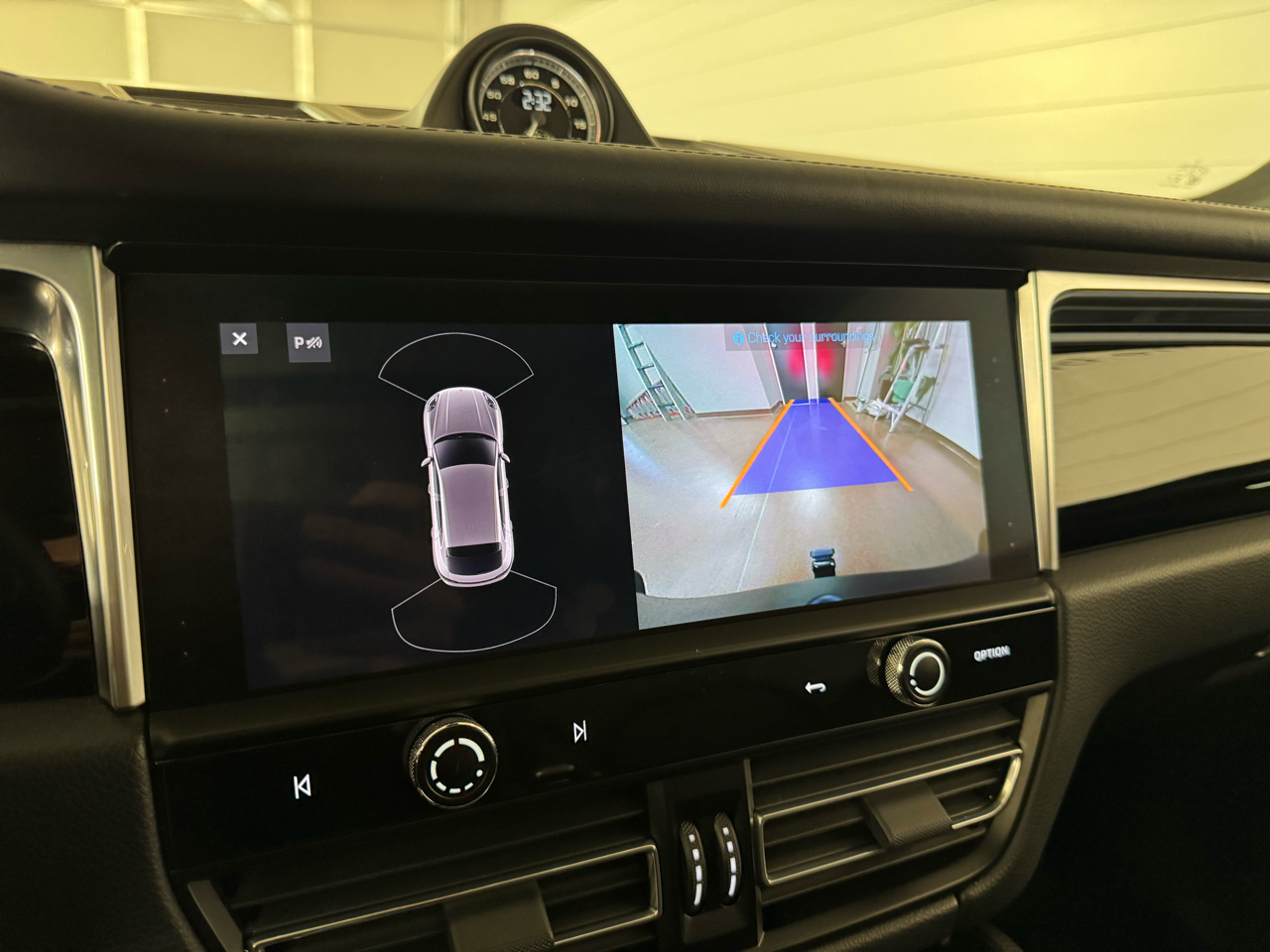 Porsche Macan T AWD 2024