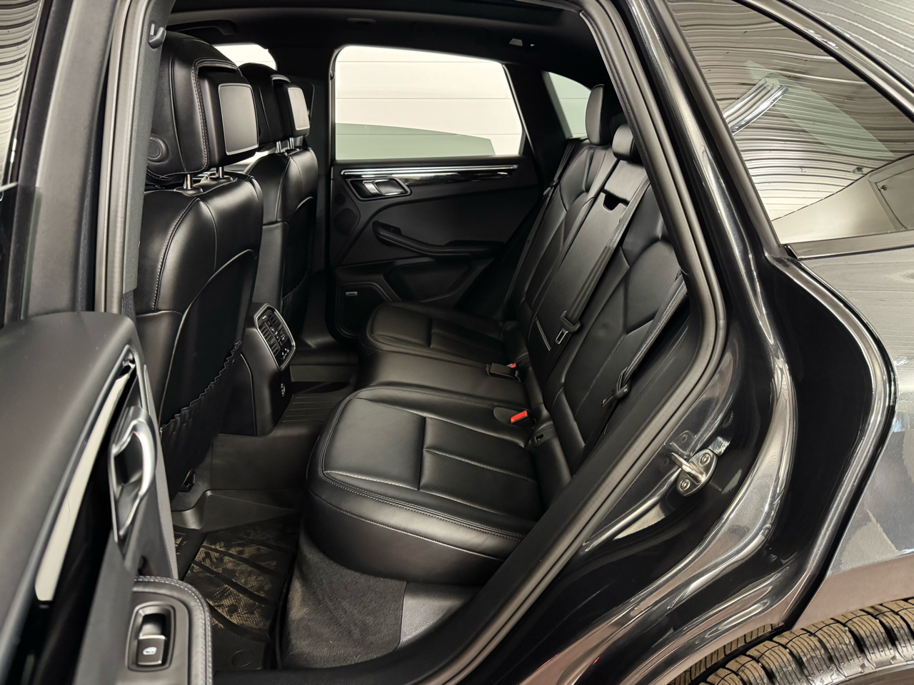 Porsche Macan T AWD 2024