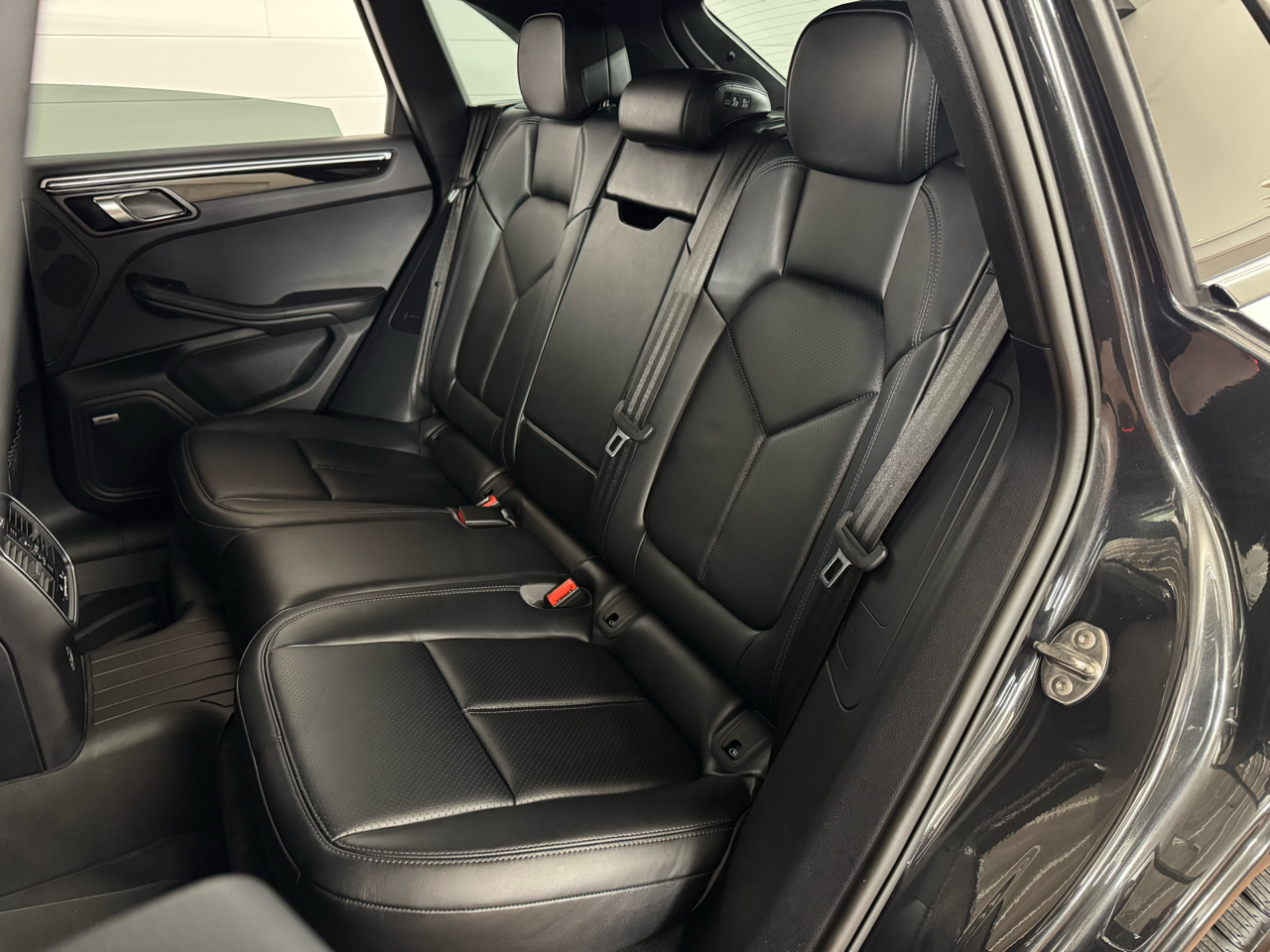 Porsche Macan T AWD 2024