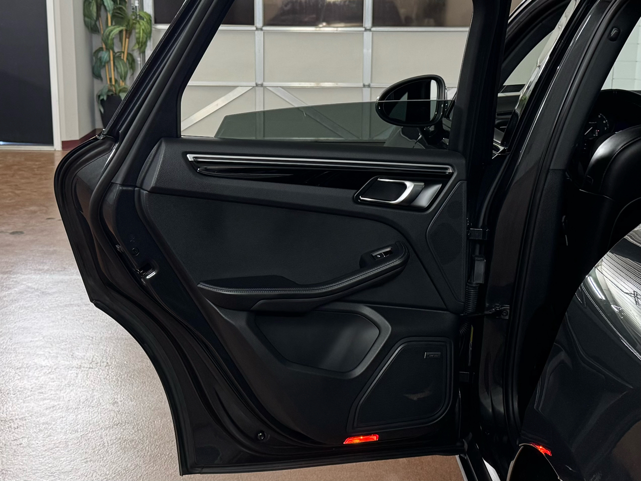 Porsche Macan T AWD 2024