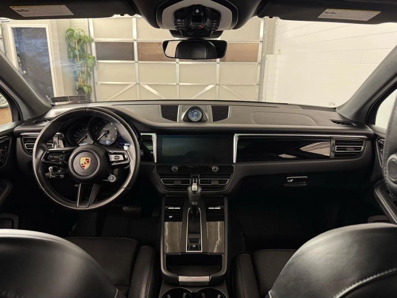 Porsche Macan T AWD 2024
