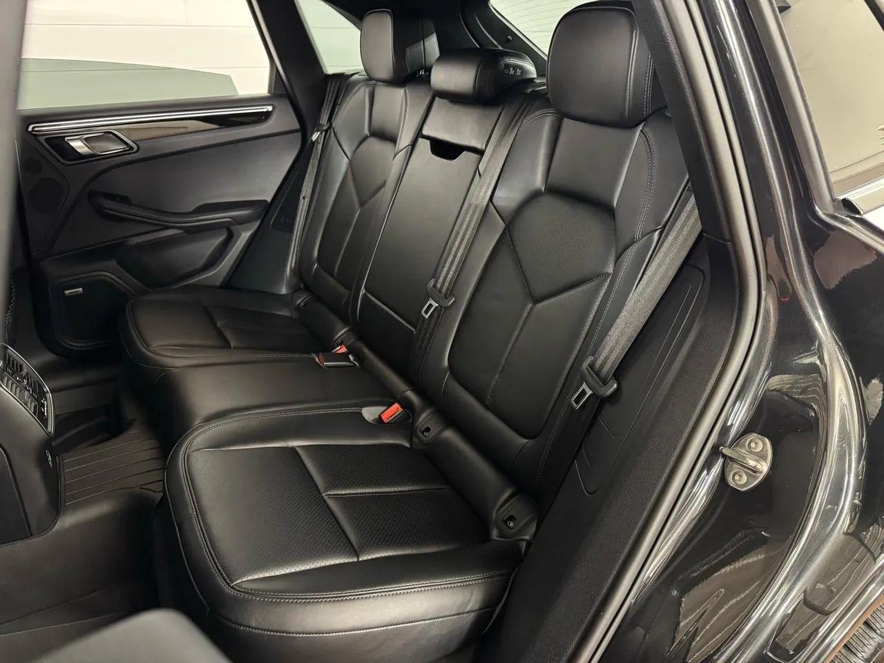 Porsche Macan T AWD 2024