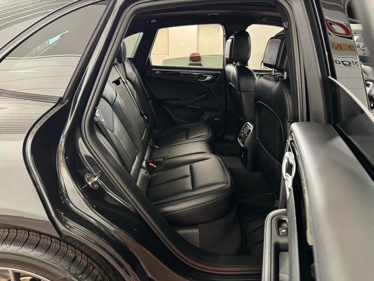 Porsche Macan T AWD 2024