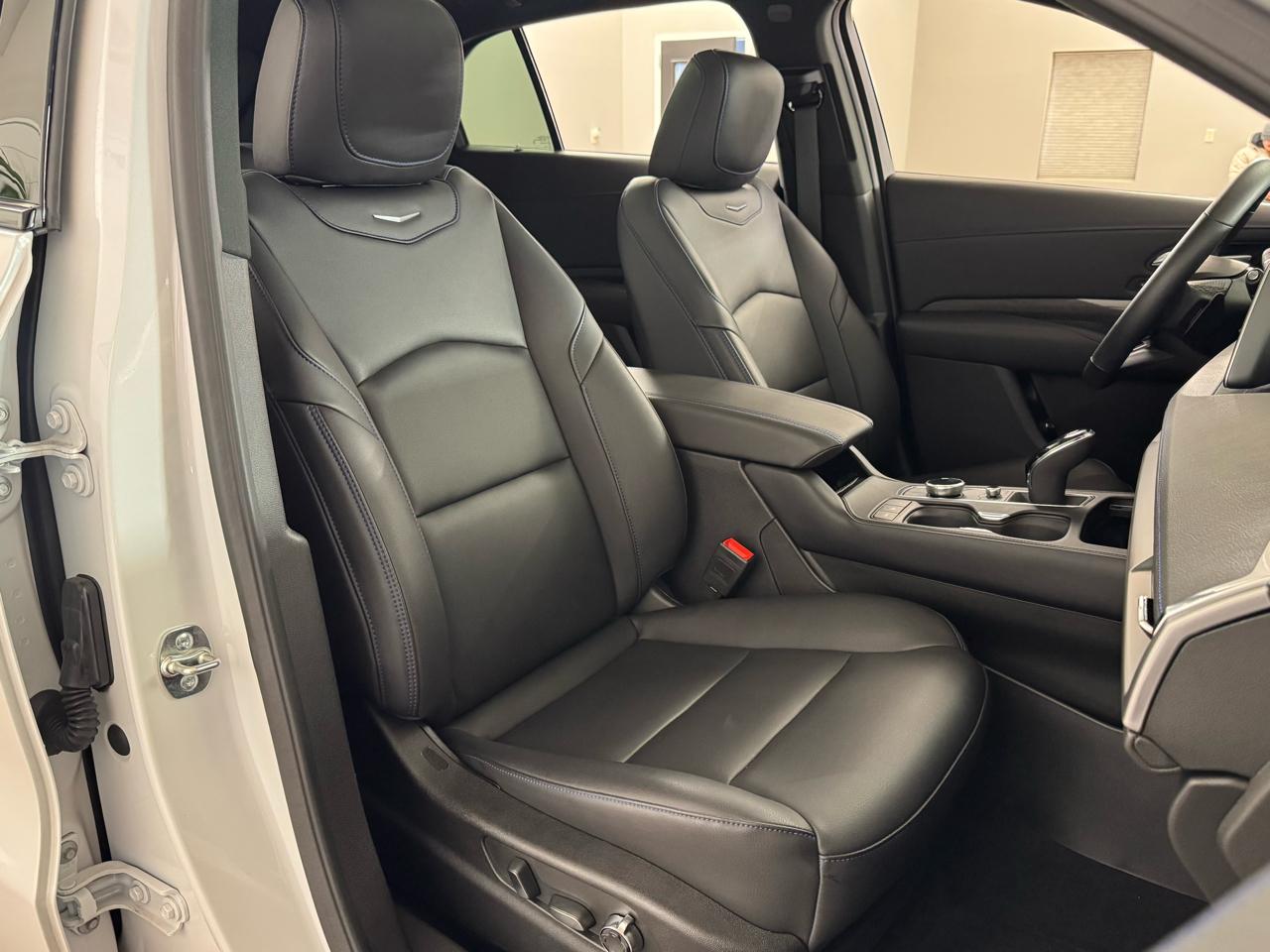 Cadillac XT4 Sport AWD 2025