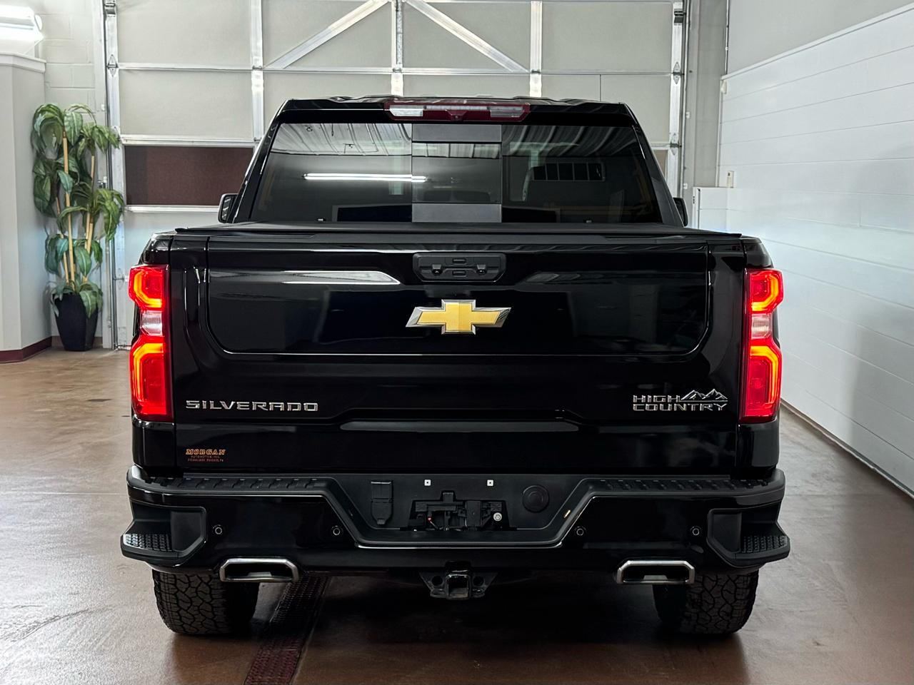 Chevrolet Silverado 1500 High Country Crew Cab 4WD 2024