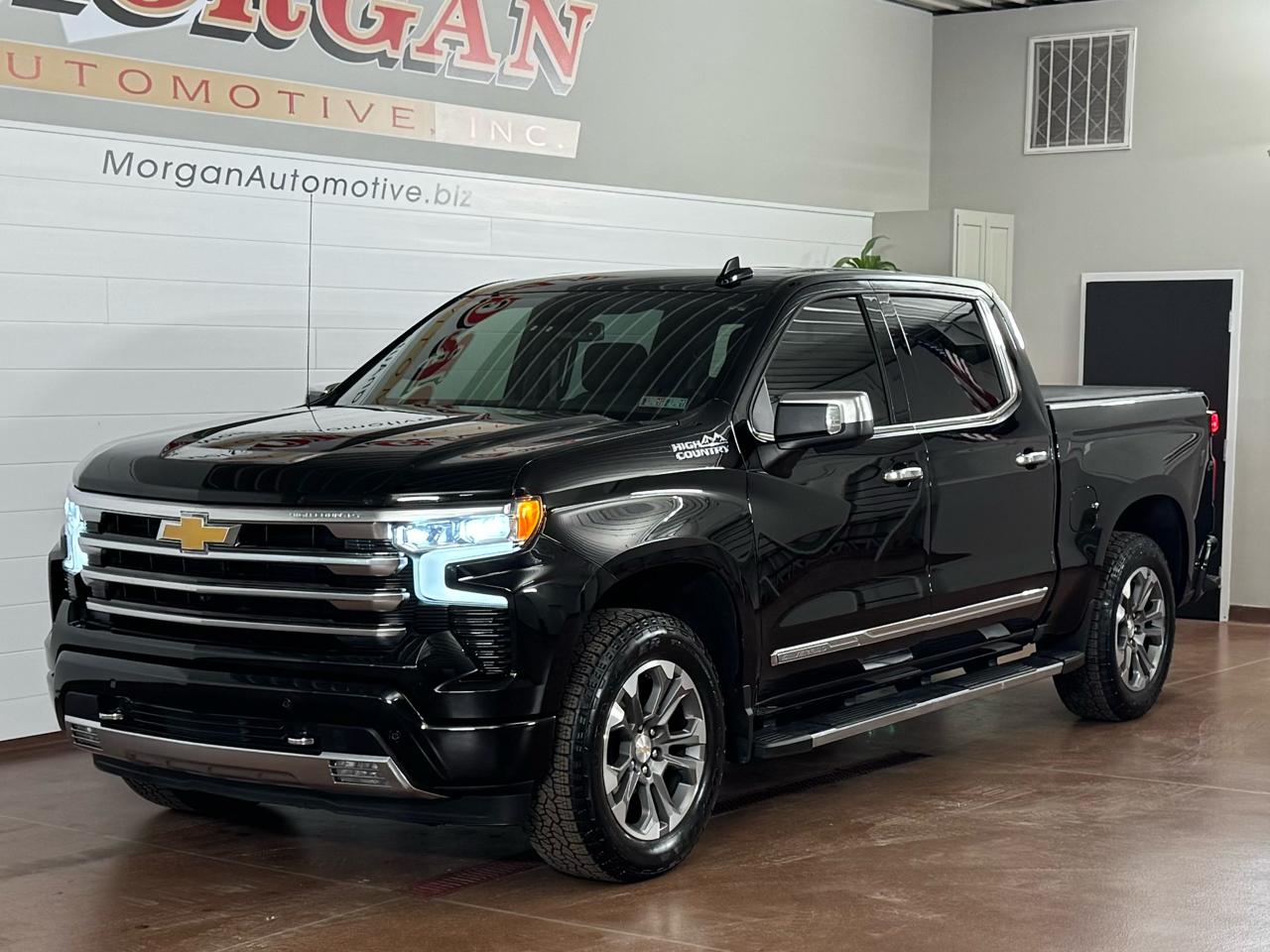 Chevrolet Silverado 1500 High Country Crew Cab 4WD 2024