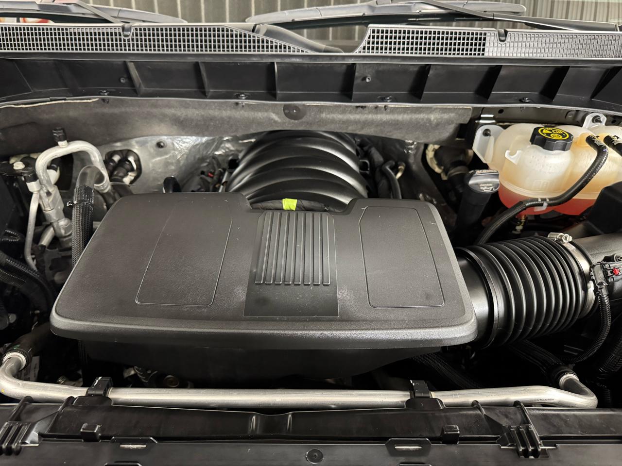 Chevrolet Silverado 1500 High Country Crew Cab 4WD 2024