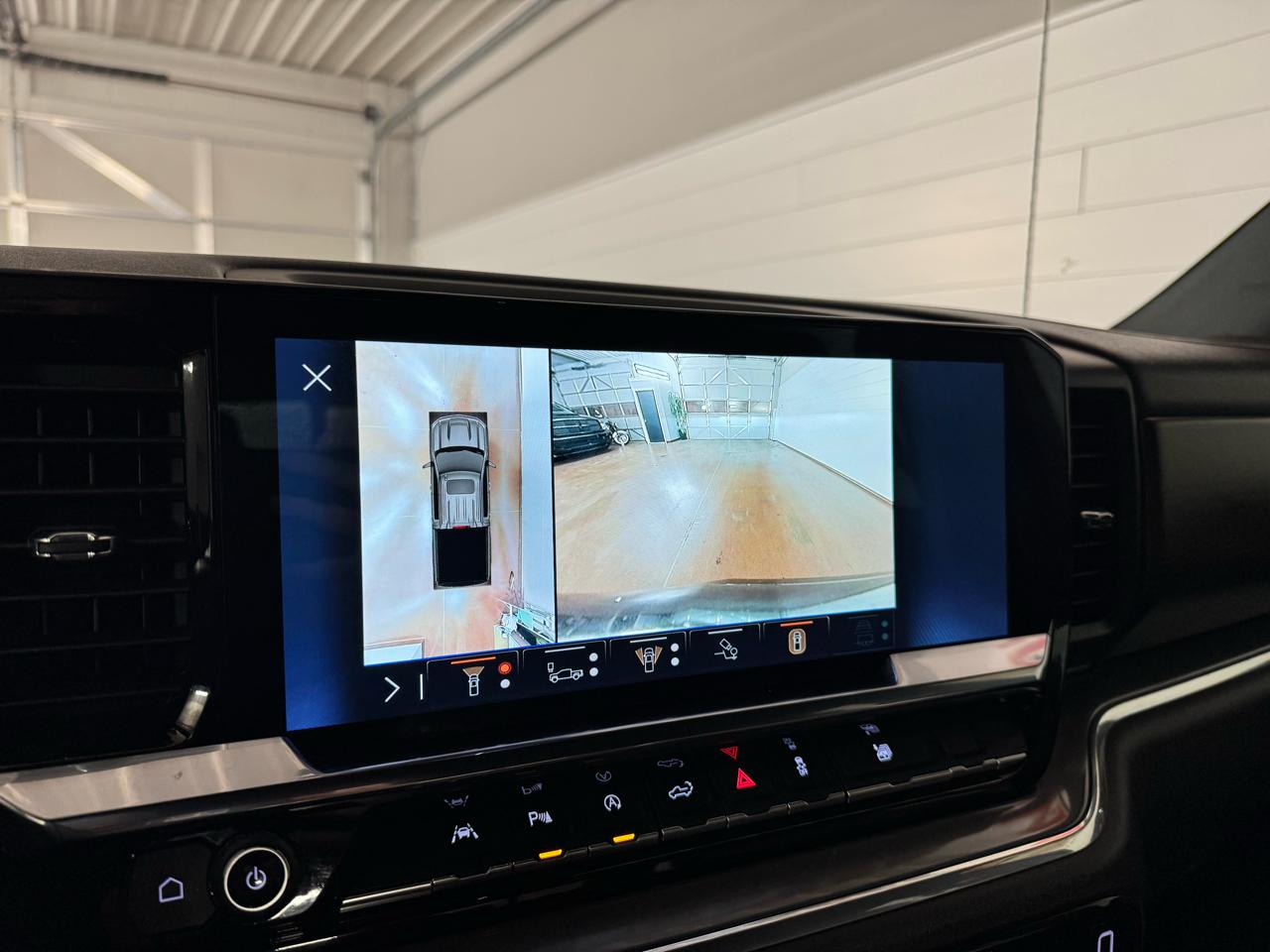 Chevrolet Silverado 1500 High Country Crew Cab 4WD 2024