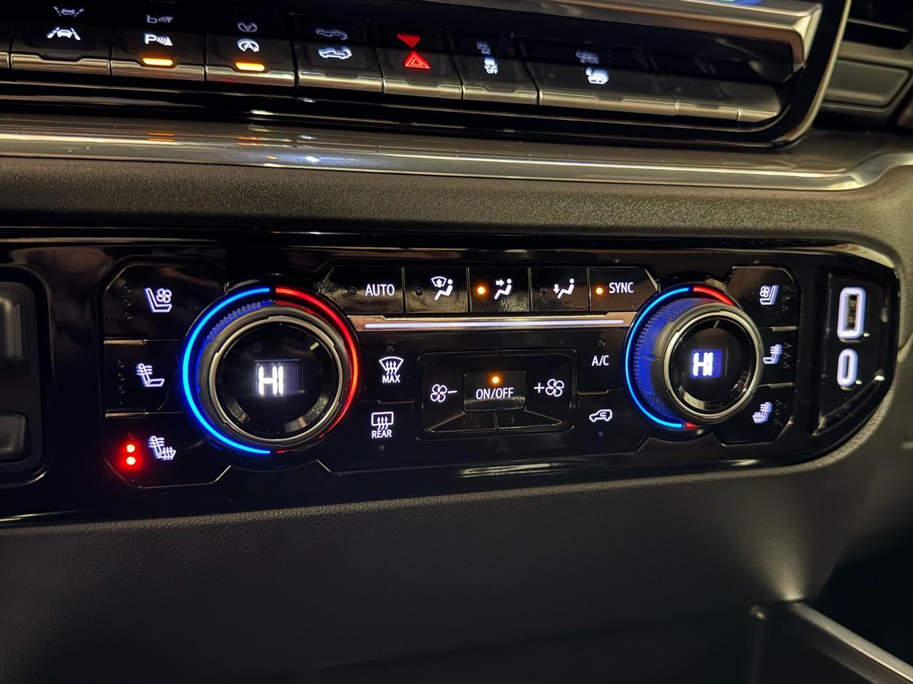 Chevrolet Silverado 1500 High Country Crew Cab 4WD 2024