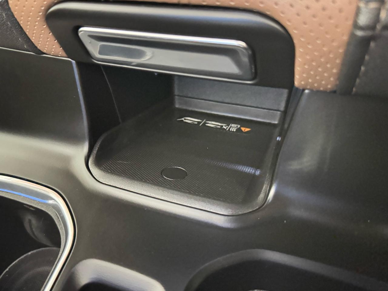 Chevrolet Silverado 1500 High Country Crew Cab 4WD 2024