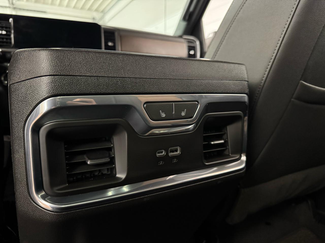 Chevrolet Silverado 1500 High Country Crew Cab 4WD 2024