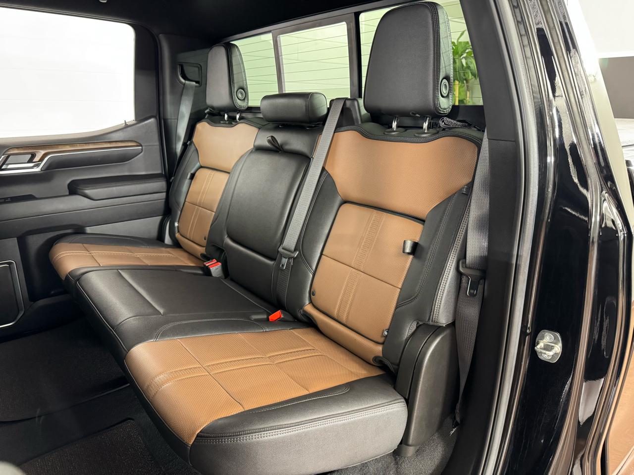 Chevrolet Silverado 1500 High Country Crew Cab 4WD 2024